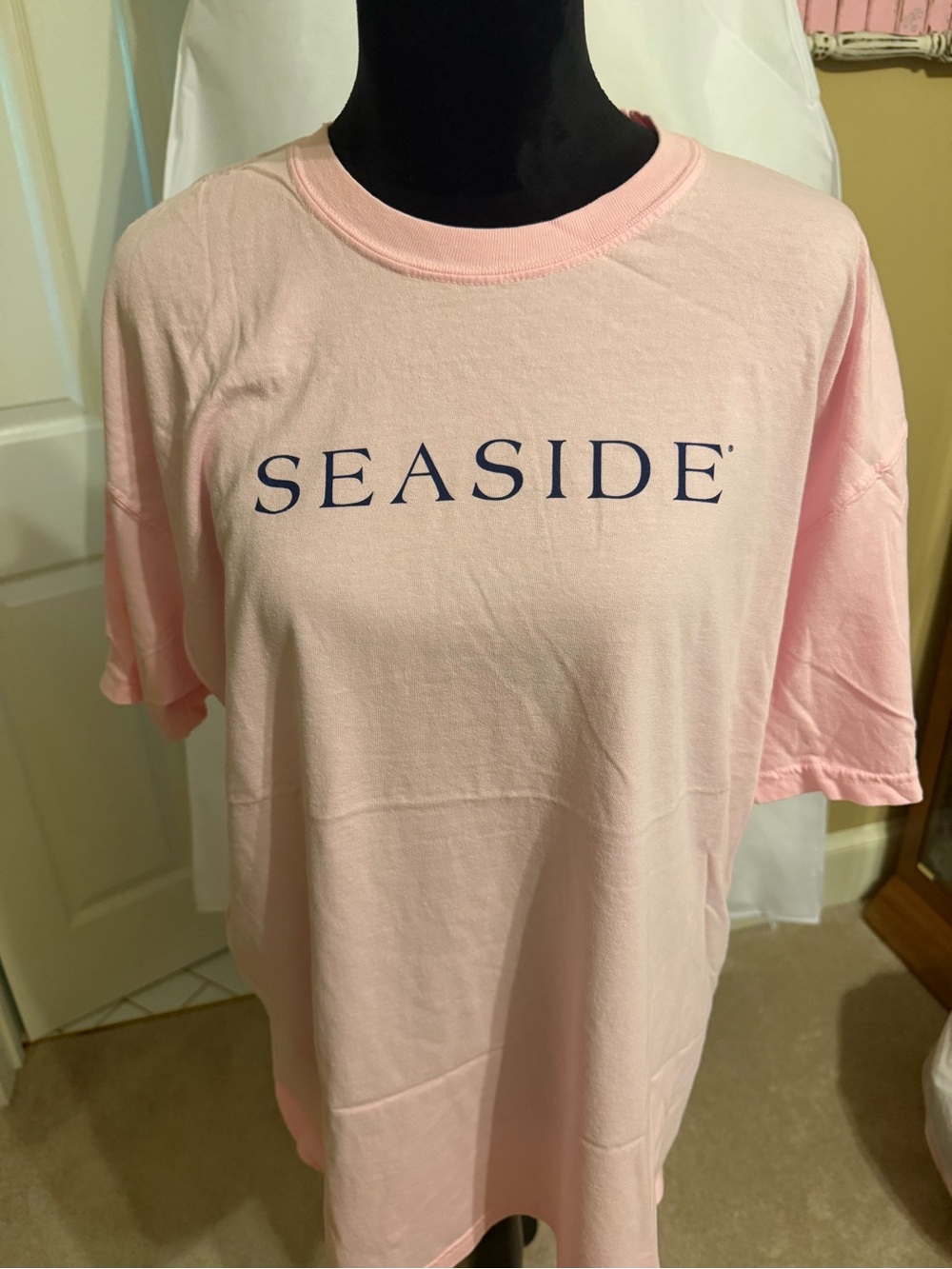 Comfort Colors Women's Pink 'SEASIDE' Logo Sleep Tee